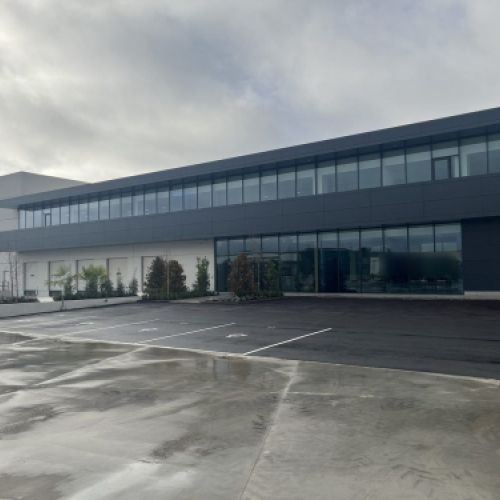 Nave logística de 10.000 m² y oficinas en Pinto