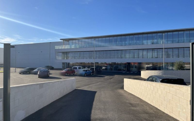 Nave logística de 8.000 m² y oficinas en Pinto